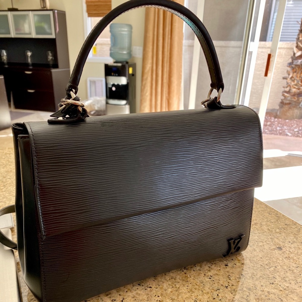 Louis Vuitton Cluny MM Epi